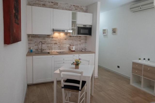 Villanova Apartment Кальярі Екстер'єр фото