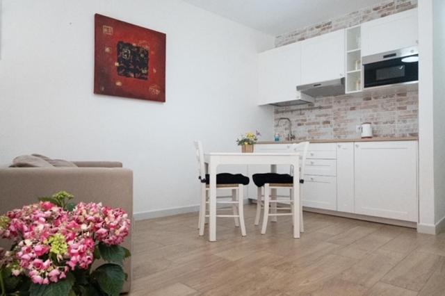 Villanova Apartment Кальярі Екстер'єр фото