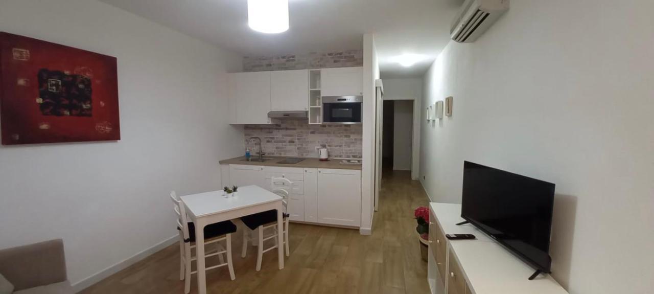 Villanova Apartment Кальярі Екстер'єр фото