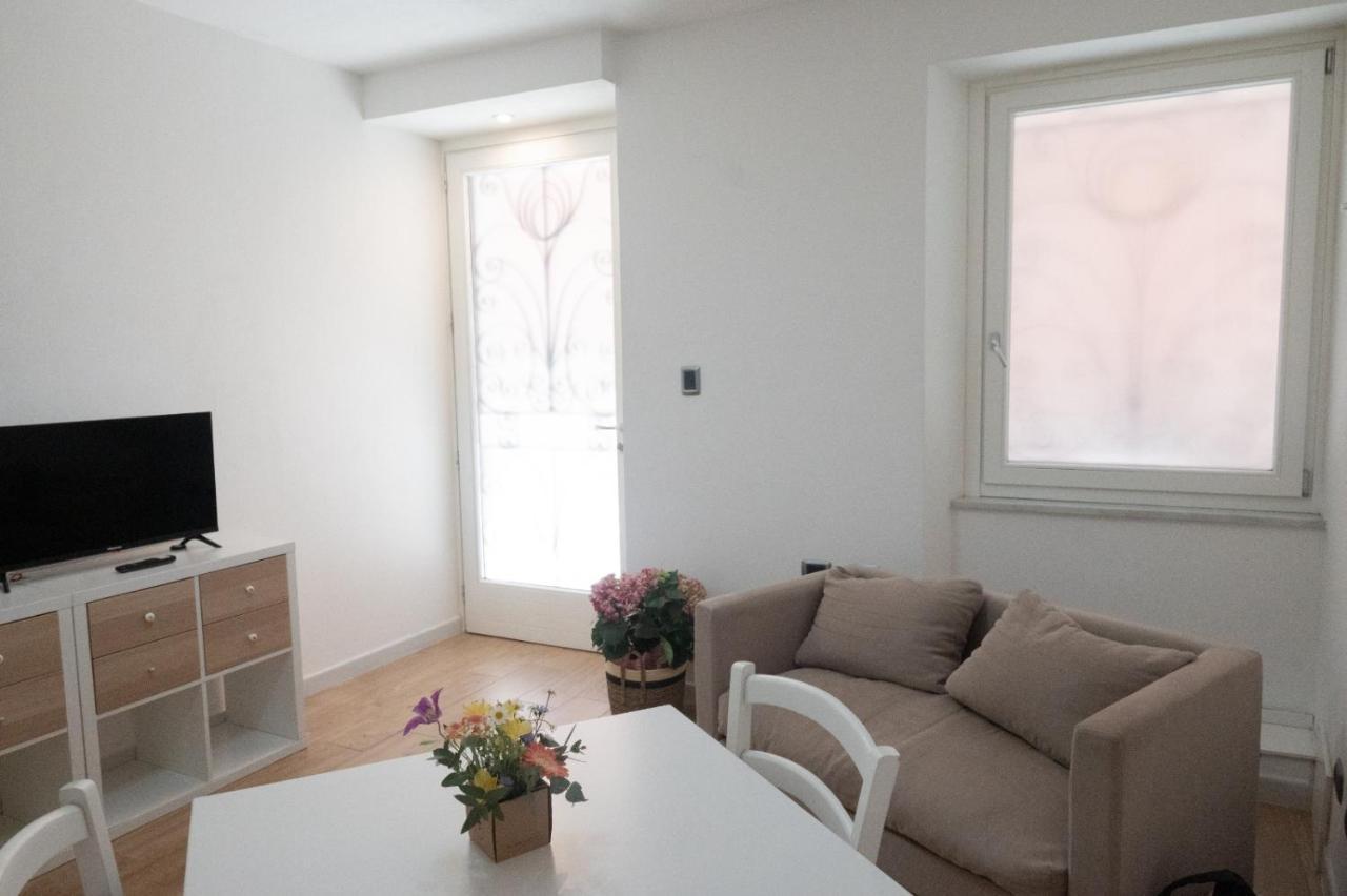 Villanova Apartment Кальярі Екстер'єр фото